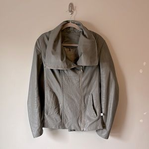 Buttery soft and versatile light grey leather jacket from Rudsak